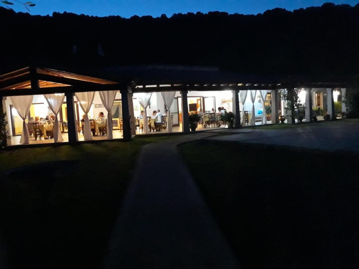 Hotel Lu Baroni 布多尼 外观 照片