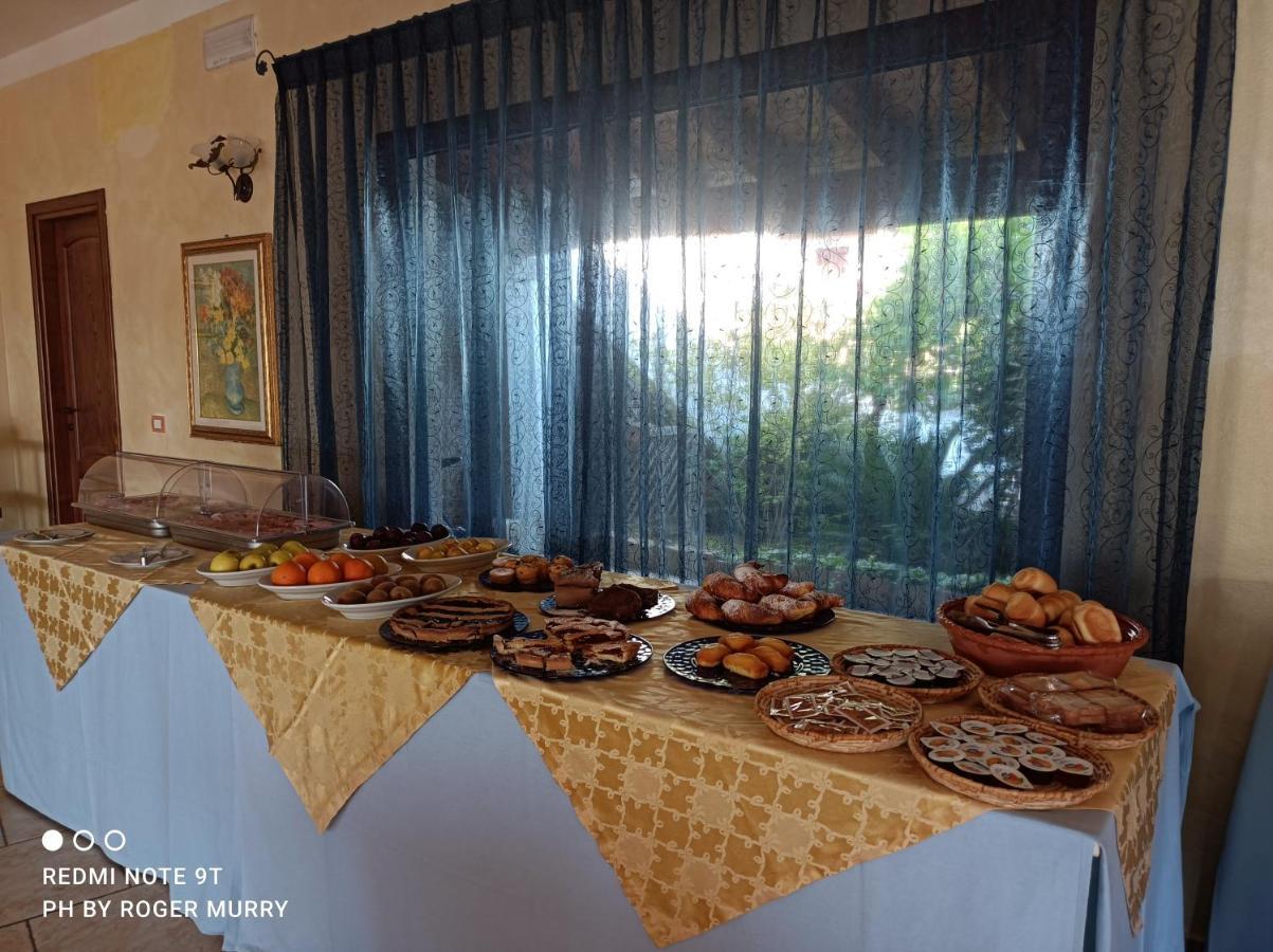 Hotel Lu Baroni 布多尼 外观 照片